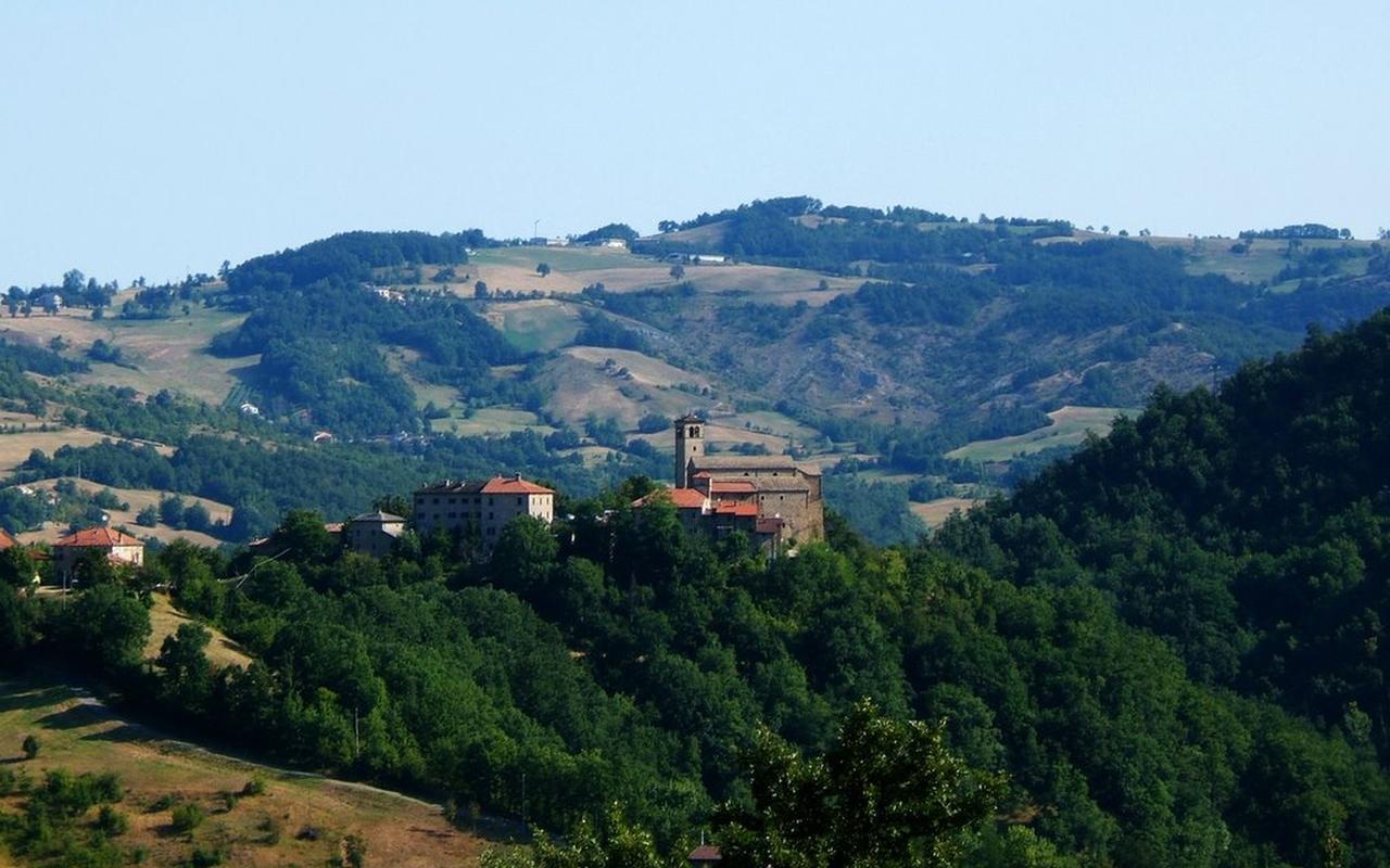 Ostello Podesteria Di Gombola Polinago Dış mekan fotoğraf